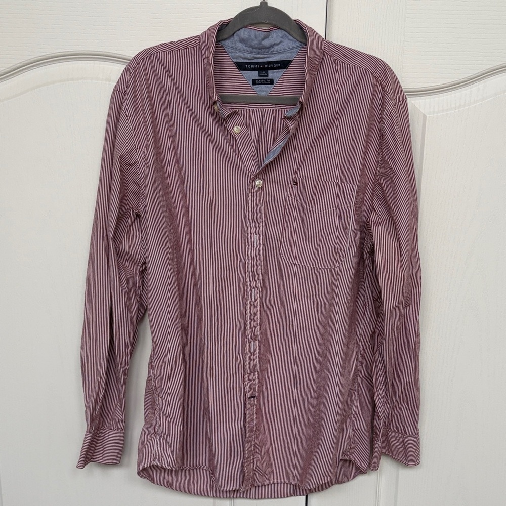 Tommy Hilfiger Men’s Burgundy Narrow-Stripe Button-Down Shirt